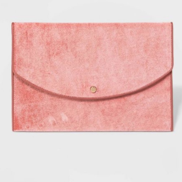 a new day Handbags - 🆕Peach 🍑 Velvety A.New.Day clutch